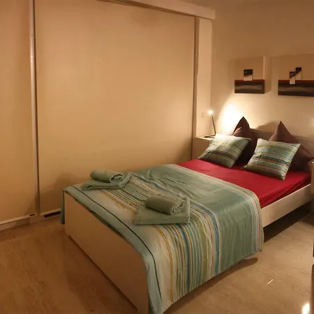 Apartamento Sobre La Playa En La Carihuela 托雷莫利诺斯
